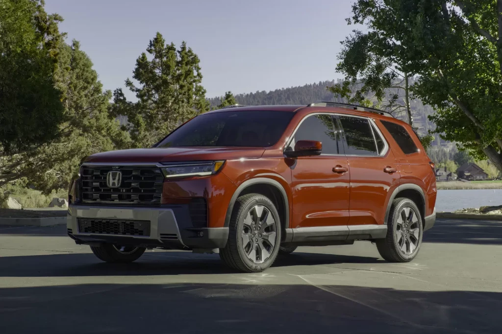 Honda анонсувала кросовер з гібридною установкою майбутнього